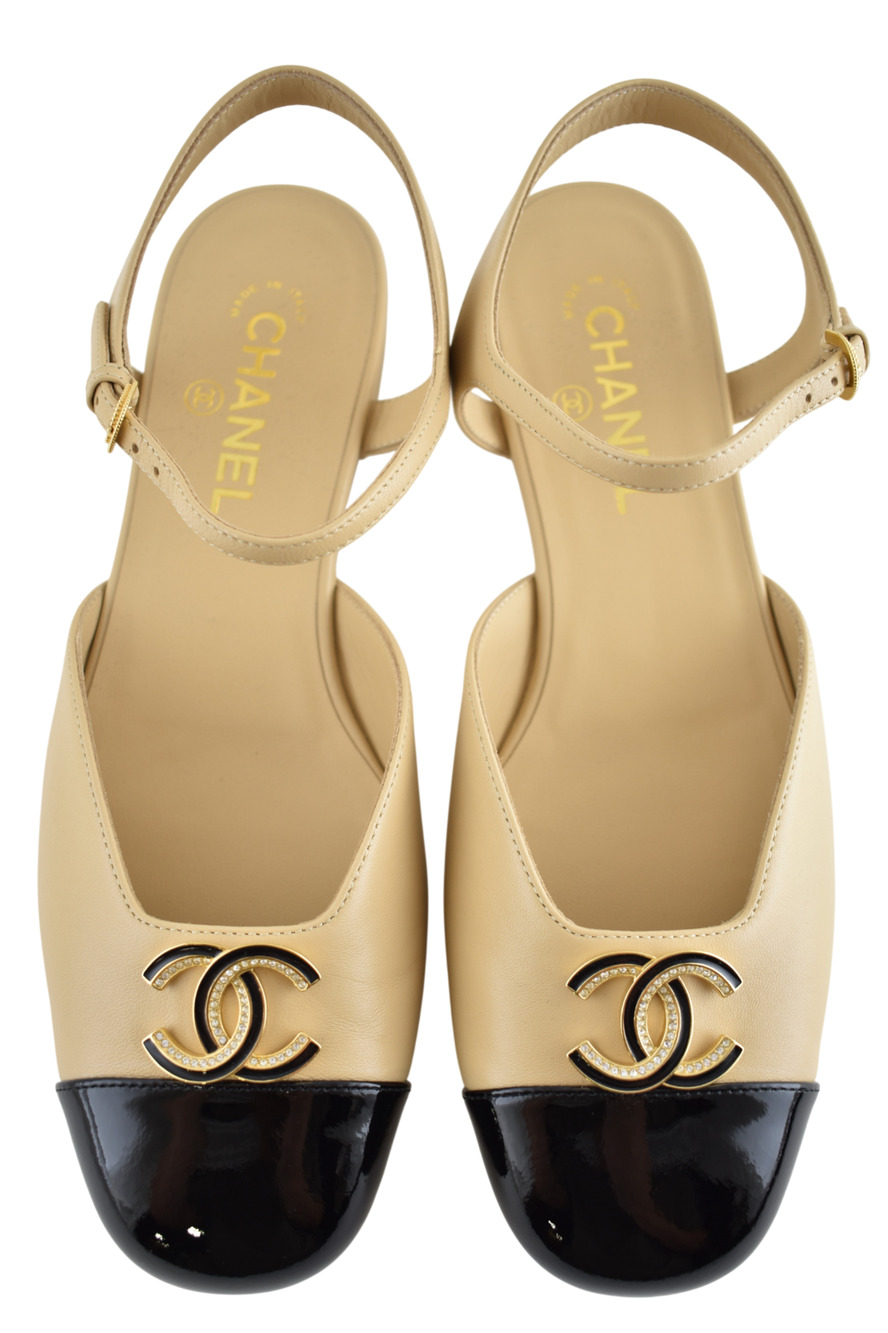Chanel 25P Beige Black Gold CC Slingback Ankle Strap Ballerina Ballet Flat 40.5